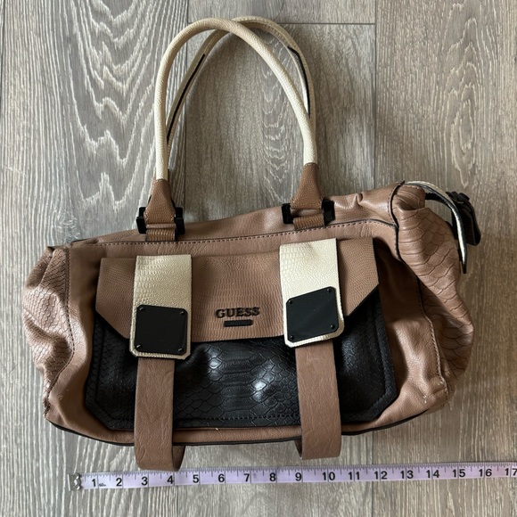 Guess bag - Picture 1 of 4